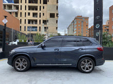 Cargar imagen en el visor de la galería, BMW X5 xDrive45E Modelo 2020
