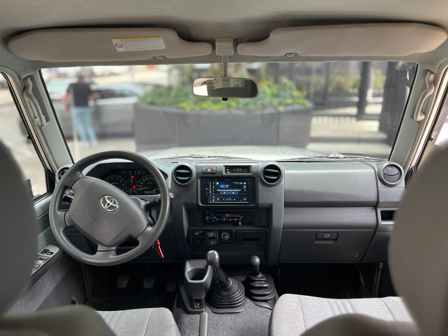 Toyota Land Cruiser 76 Modelo 2011