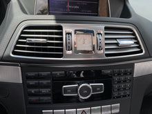 Cargar imagen en el visor de la galería, Mercedes-Benz E200 Cabriolet Modelo 2014
