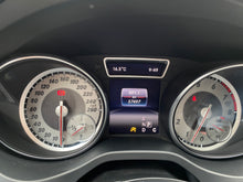 Cargar imagen en el visor de la galería, Mercedes-Benz GLA 200 Modelo 2016

