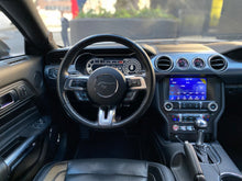 Cargar imagen en el visor de la galería, Ford Mustang Mach 1 Modelo 2022
