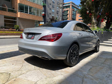Cargar imagen en el visor de la galería, Mercedes-Benz CLA 180 Modelo 2019
