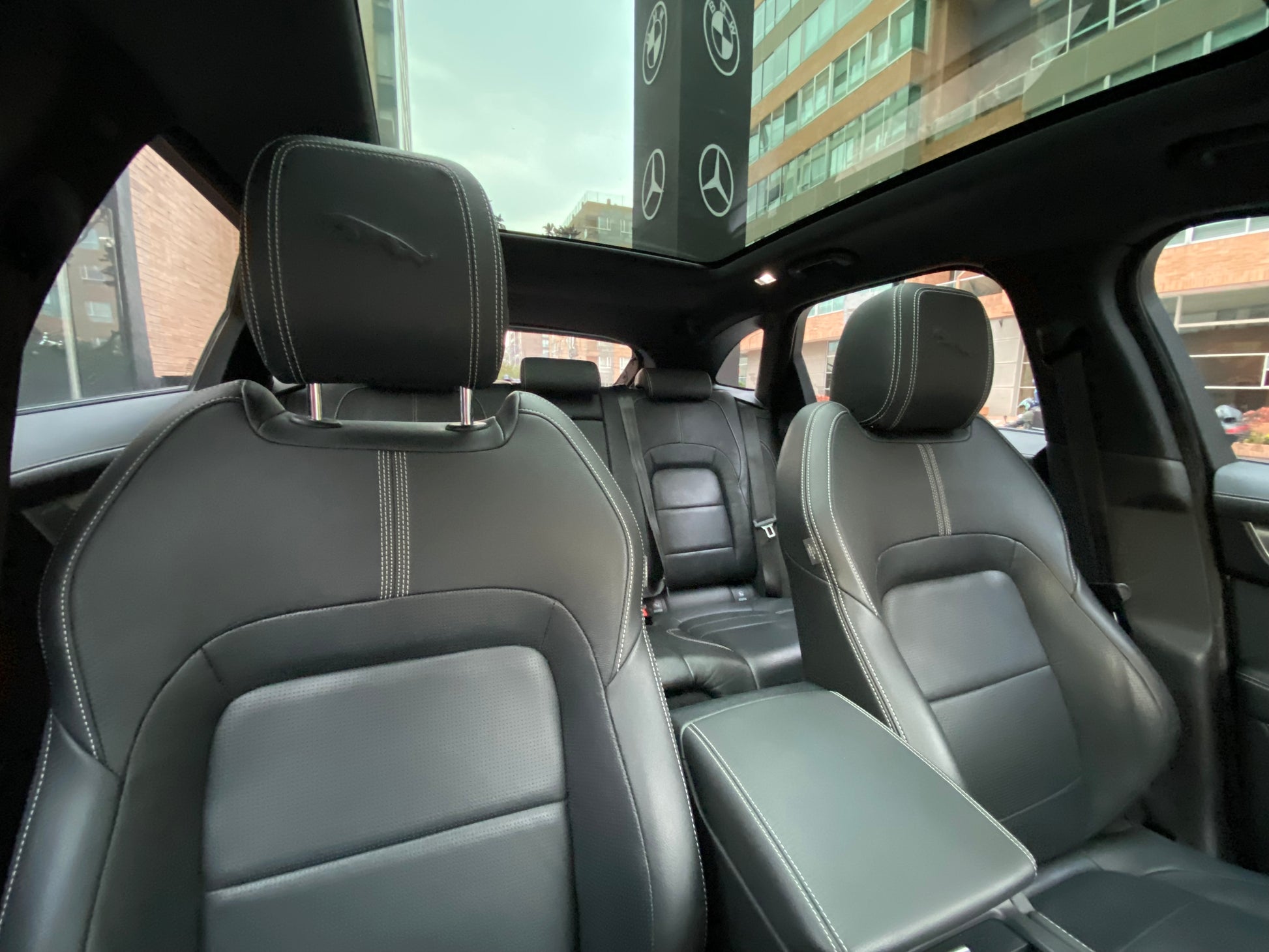 Jaguar F Pace P400 Hibrida Modelo 2022 - Autos 93