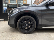 Cargar imagen en el visor de la galería, BMW X1 sDrive18I Modelo 2021
