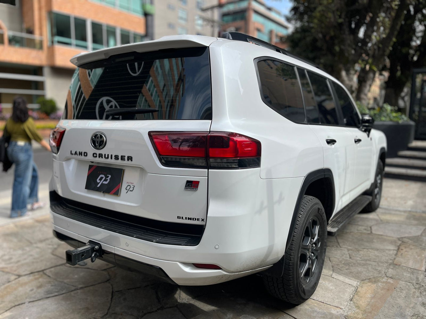 Toyota Land Cruiser 300 GR Sport Modelo 2022