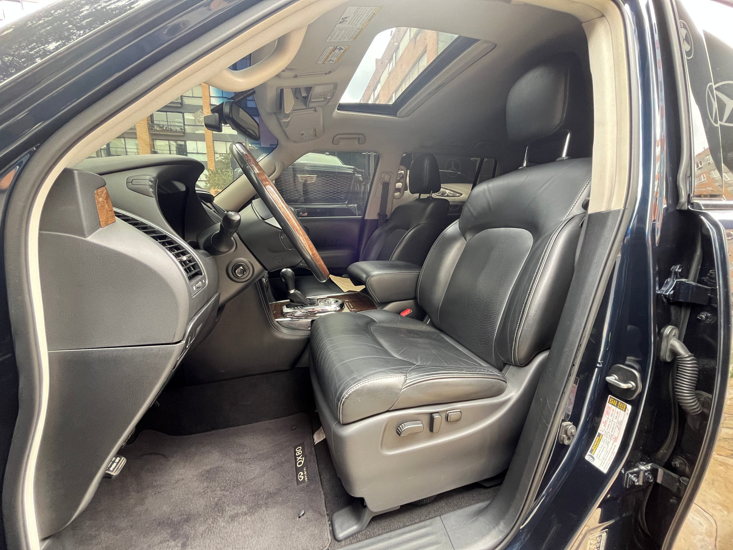 Infiniti QX80 Modelo 2017 - Autos 93