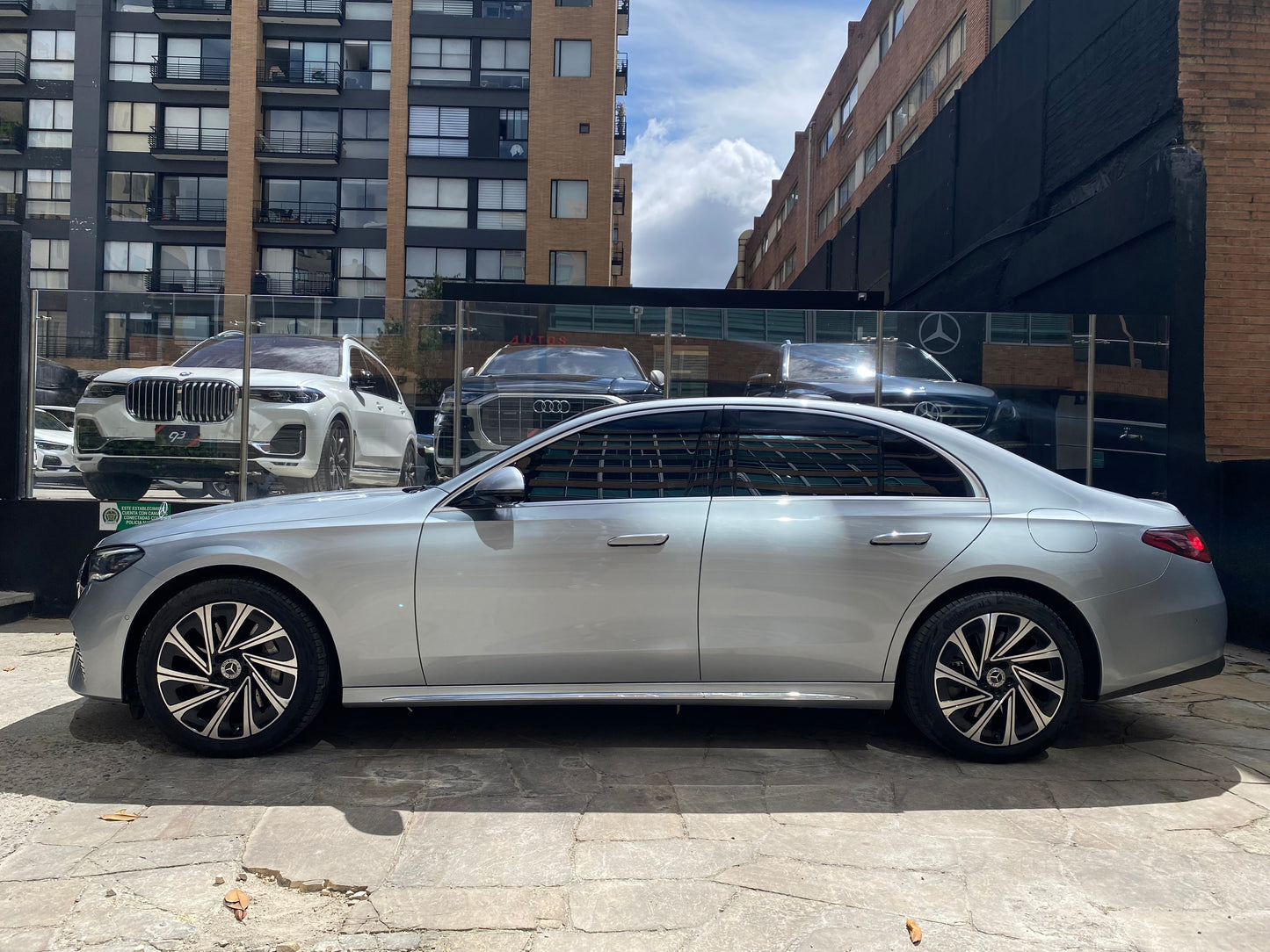 Mercedes-Benz E350E Híbrido Modelo 2025 - Autos 93