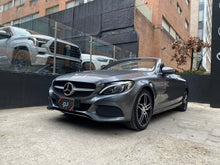 Cargar imagen en el visor de la galería, Mercedes-Benz C200 Cabriolet Modelo 2017
