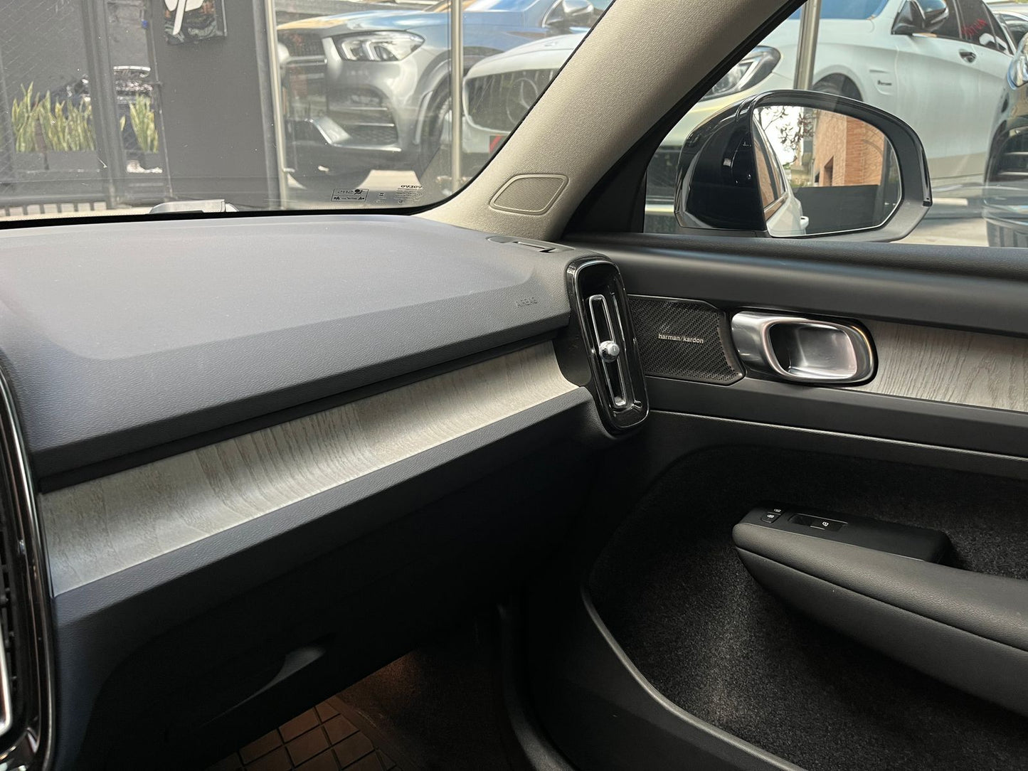 Volvo XC40 B5 Polestar Modelo 2023 - Autos 93