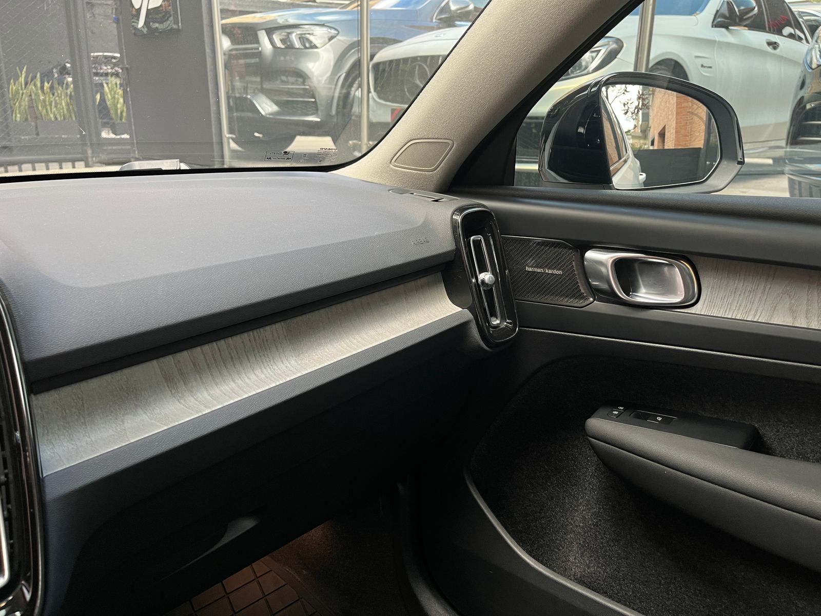 Volvo XC40 B5 Polestar Modelo 2023 - Autos 93