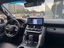 Cargar imagen en el visor de la galería, Toyota Land cruiser 300 ZX Modelo 2023
