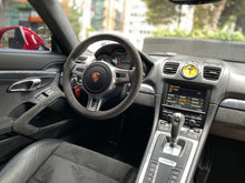 Cargar imagen en el visor de la galería, Porsche Cayman GTS Modelo 2015
