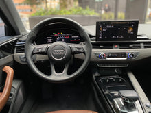 Cargar imagen en el visor de la galería, Audi A4 40 TFSI Hibrido Unique Edition Modelo 2023
