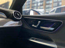 Cargar imagen en el visor de la galería, Mercedes-Benz GLC 300 4MATIC Híbrido Modelo 2024
