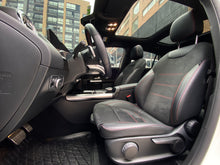 Cargar imagen en el visor de la galería, Mercedes-Benz GLA 200 Modelo 2022
