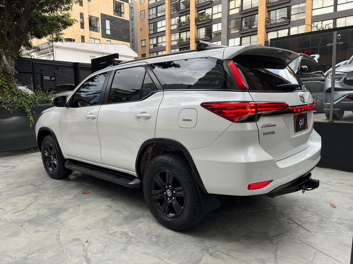 Toyota Fortuner SR Diesel Modelo 2023