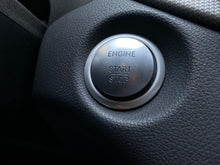 Cargar imagen en el visor de la galería, Mercedes-Benz CLA 180 Modelo 2019
