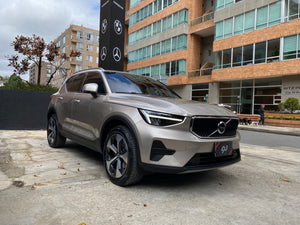 Volvo XC40 B4 Híbrido Modelo 2023