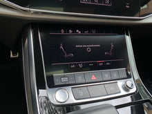 Cargar imagen en el visor de la galería, Audi Q8 Hibrida Blindada Modelo 2019
