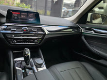 Cargar imagen en el visor de la galería, BMW 520I Modelo 2019
