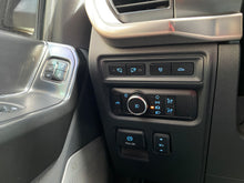 Cargar imagen en el visor de la galería, Ford F150 Raptor Modelo 2023
