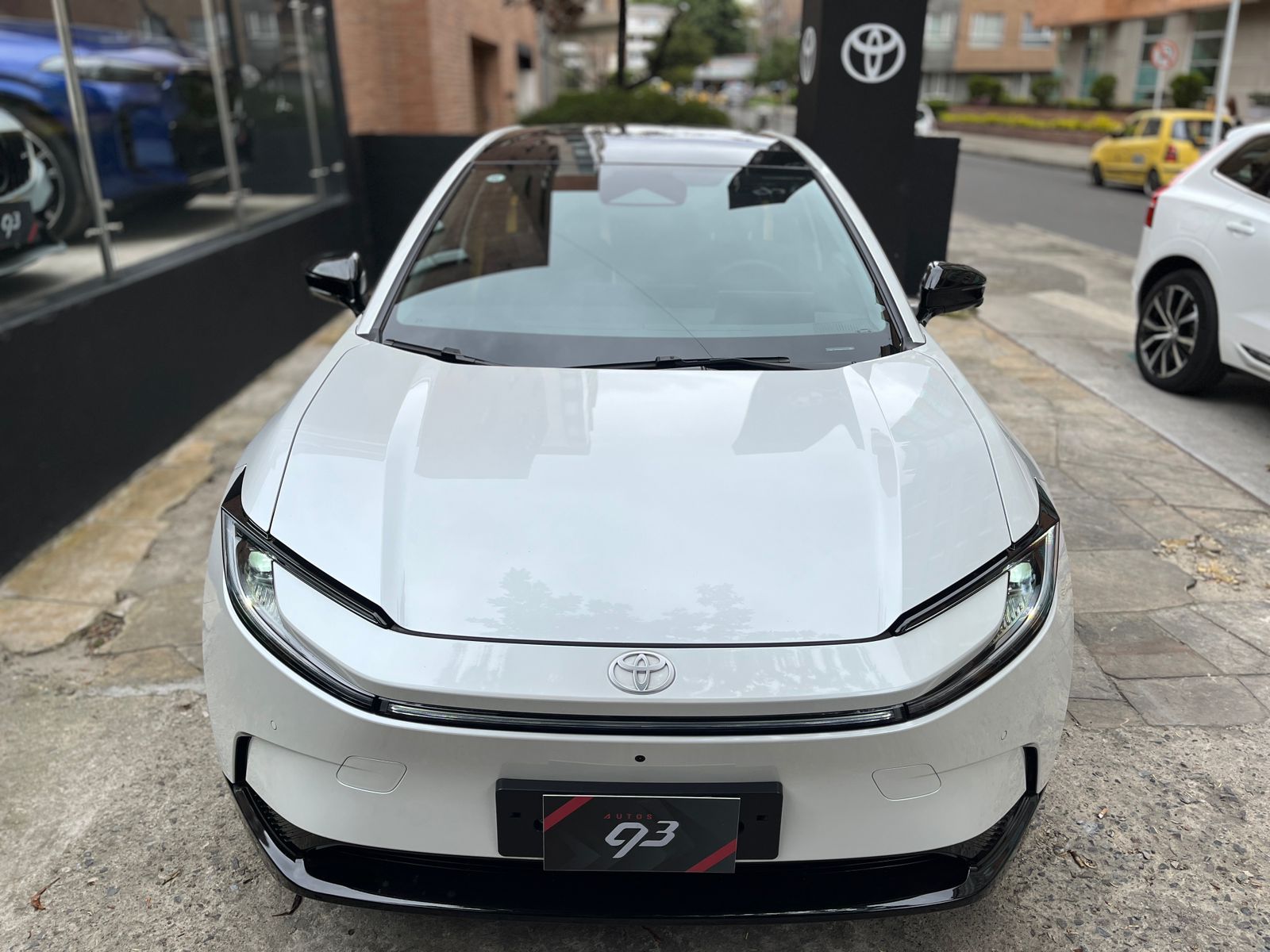 Toyota bZ5 Modelo 2026 Cero Kilómetros - Autos 93