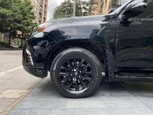 Cargar imagen en el visor de la galería, Lexus GX 460 Modelo 2022
