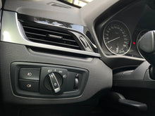 Cargar imagen en el visor de la galería, BMW X1 sDrive20I Modelo 2018
