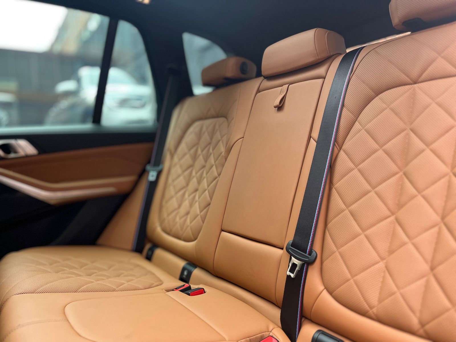 BMW X5 M60i xDrive Modelo 2024 - Autos 93