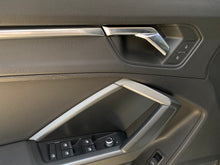 Cargar imagen en el visor de la galería, AUDI Q3 SportBack 40 TFSI S-Line Modelo 2022
