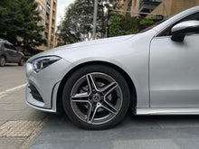 Cargar imagen en el visor de la galería, Mercedes-Benz CLA 200 Modelo 2023
