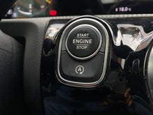 Cargar imagen en el visor de la galería, Mercedes-Benz AMG A35 4MATIC Modelo 2022

