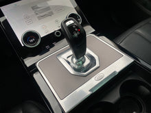 Cargar imagen en el visor de la galería, Land Rover Range Rover Evoque P250S Modelo 2020

