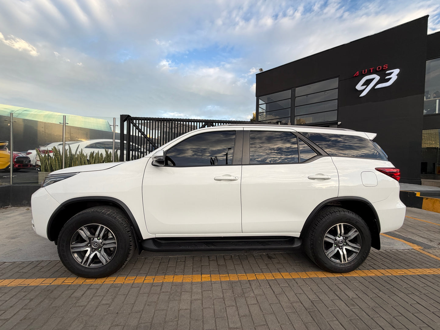 Toyota Fortuner SR Diésel 4X2 Modelo 2023