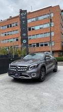 Cargar imagen en el visor de la galería, Mercedes-Benz GLA 200 Modelo 2019
