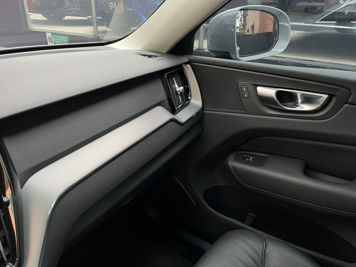 Volvo XC60 T8 Modelo 2025