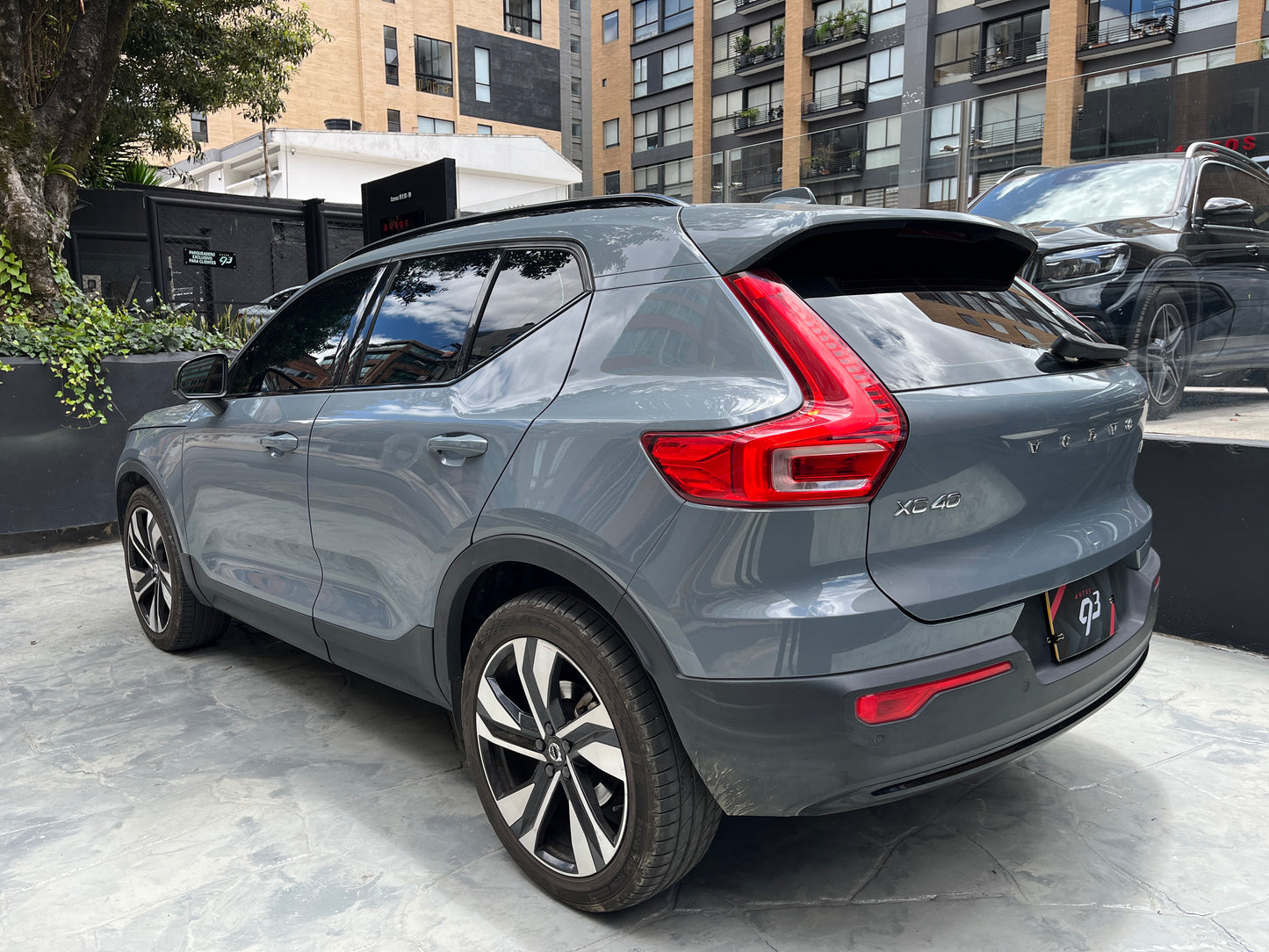 Volvo XC40 B5 AWD Hybrid Modelo 2023