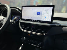 Cargar imagen en el visor de la galería, Ford Escape ST Line Híbrida Modelo 2023

