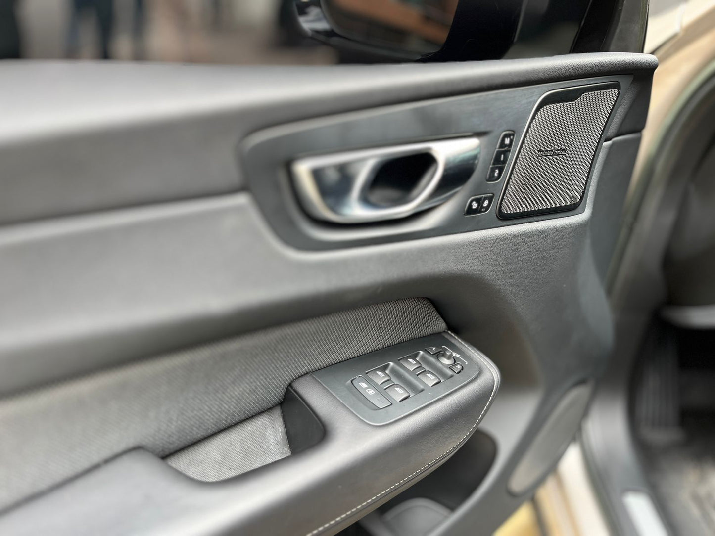 Volvo XC60 T8 Recharge Modelo 2023 - Autos 93