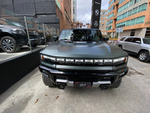 Cargar imagen en el visor de la galería, GMC Hummer EV 3X Modelo 2024
