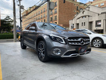 Cargar imagen en el visor de la galería, Mercedes-Benz GLA 200 Modelo 2018
