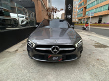 Cargar imagen en el visor de la galería, Mercedes-Benz A200 Hatchback Modelo 2022
