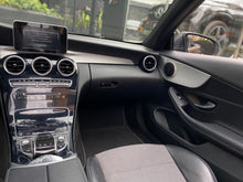 Cargar imagen en el visor de la galería, Mercedes-Benz C200 Cabriolet Modelo 2017
