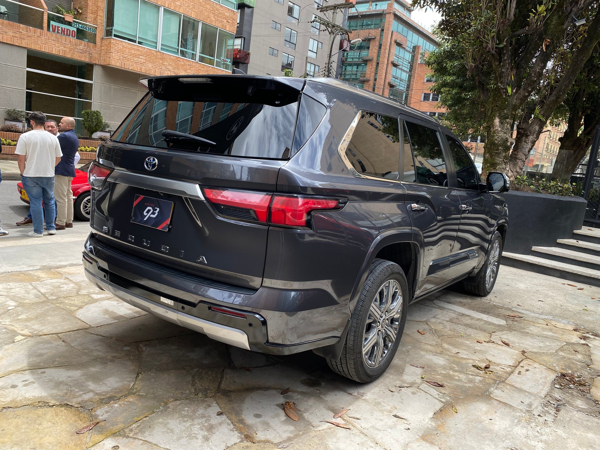 Toyota Sequoia Capstone Hibrida Modelo 2026 (IMPORTACIÓN) - Autos 93