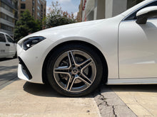 Cargar imagen en el visor de la galería, Mercedes-Benz CLA 200 Modelo 2024
