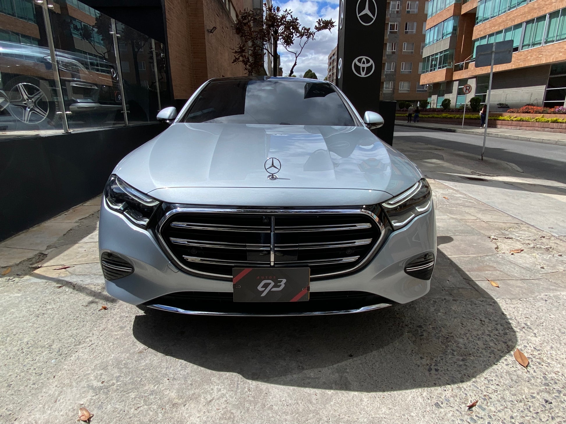 Mercedes-Benz E350E Híbrido Modelo 2025 - Autos 93