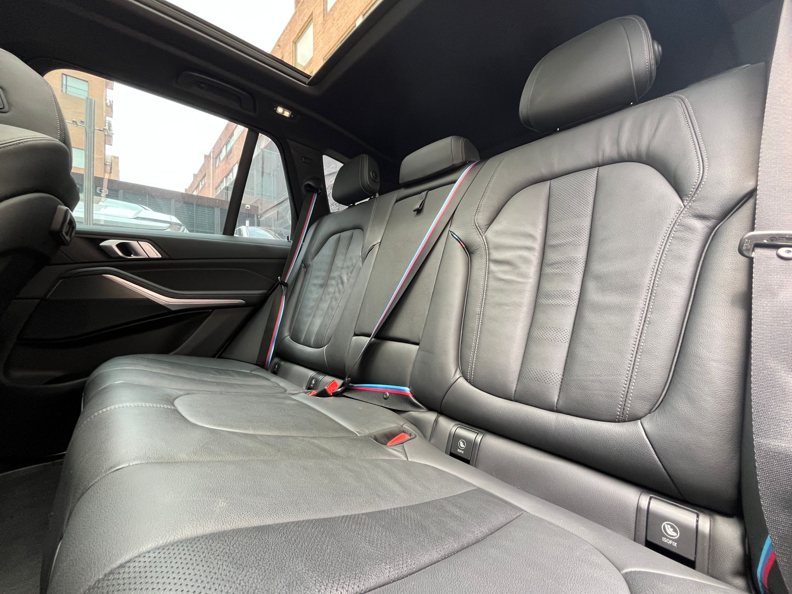 BMW X5 M50i xDrive Modelo 2021 - Autos 93