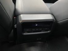 Cargar imagen en el visor de la galería, Toyota Land Cruiser Prado TXL Blindada Modelo 2025

