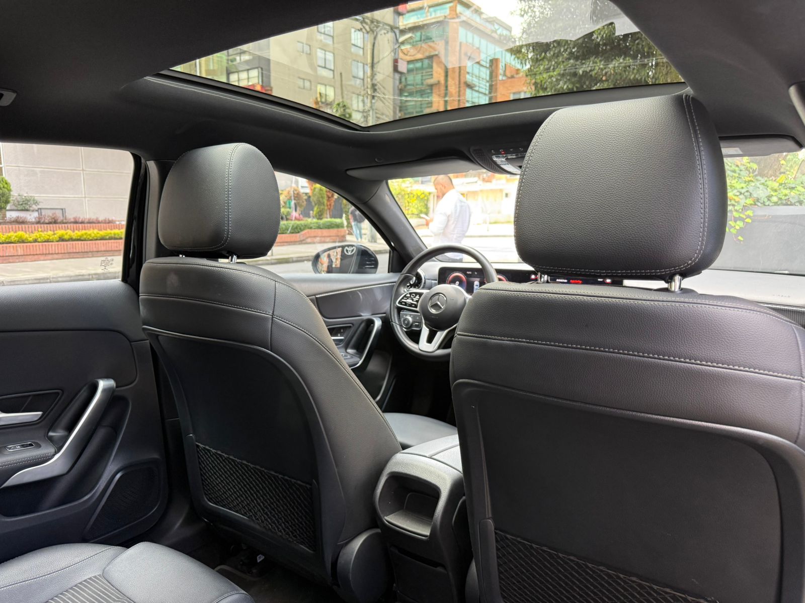 Mercedes-Benz A200 Hatchback Modelo 2020 - Autos 93