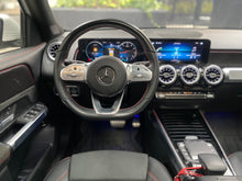 Cargar imagen en el visor de la galería, Mercedes-Benz GLB 200 Modelo 2023
